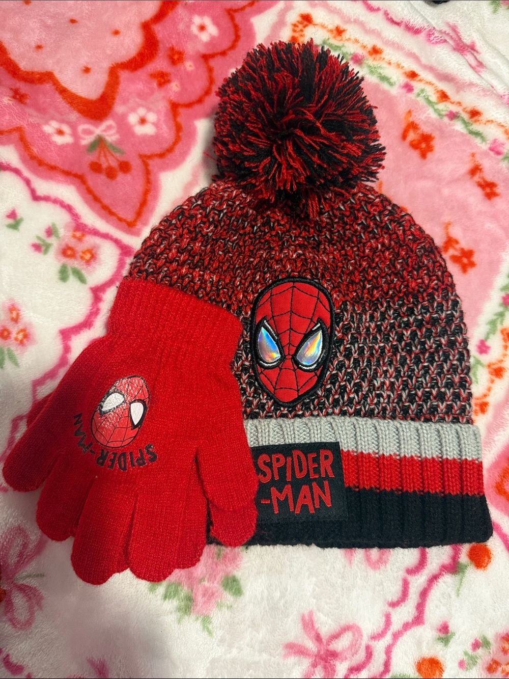 Marvel Red & Black Spider-Man Pom Beanie Hat with Red Gloves